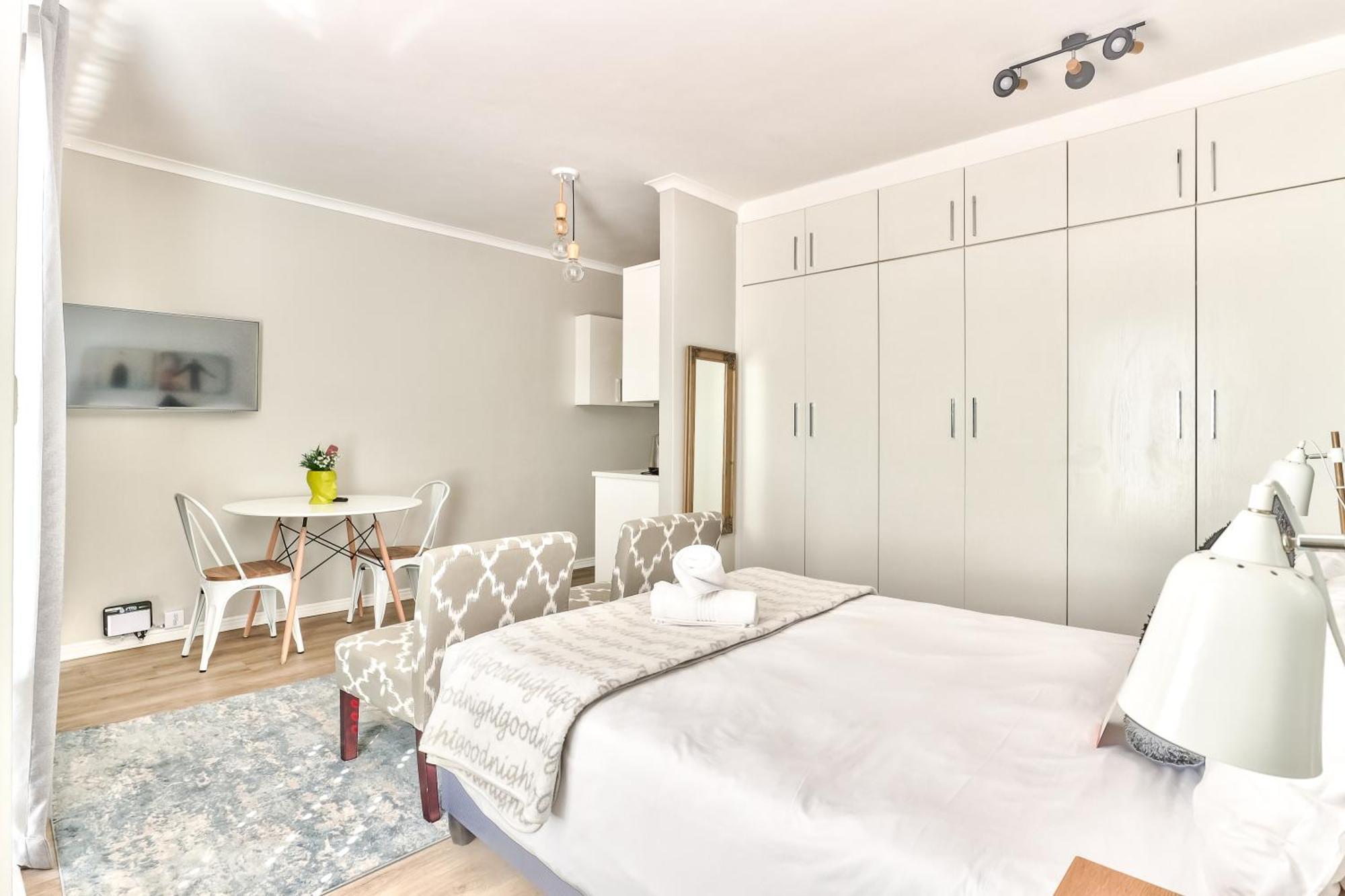 Wink Aparthotel Quiver Tree 斯泰伦博斯 外观 照片